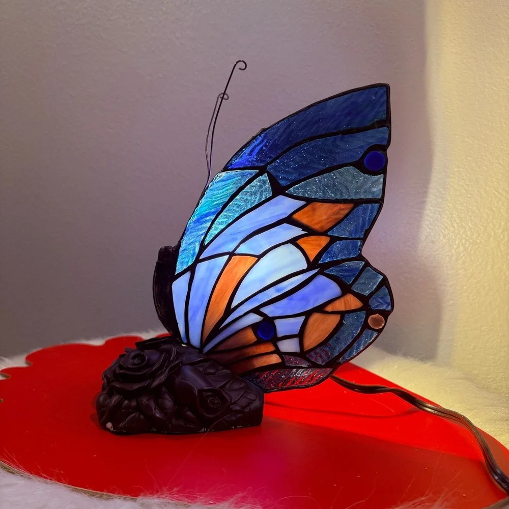 Tiffany Style Stained Glass Blue Butterfly Accent Lamp Rose‎ Floral Base - Picture 4 of 9